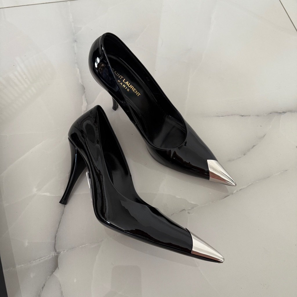 New Saint Laurent Black Patent Leather Pumps Size 9
